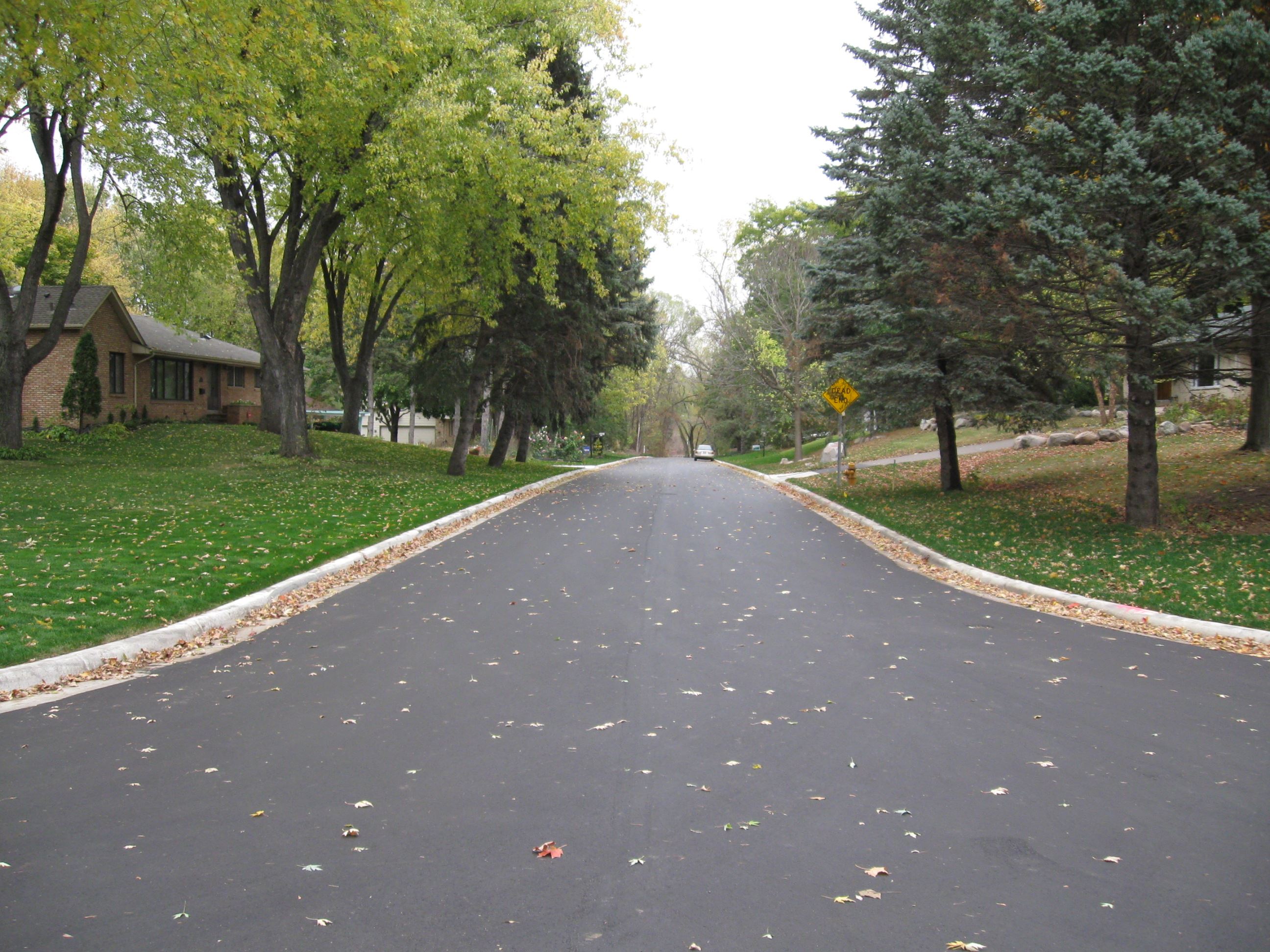 4-Colonial looking east after