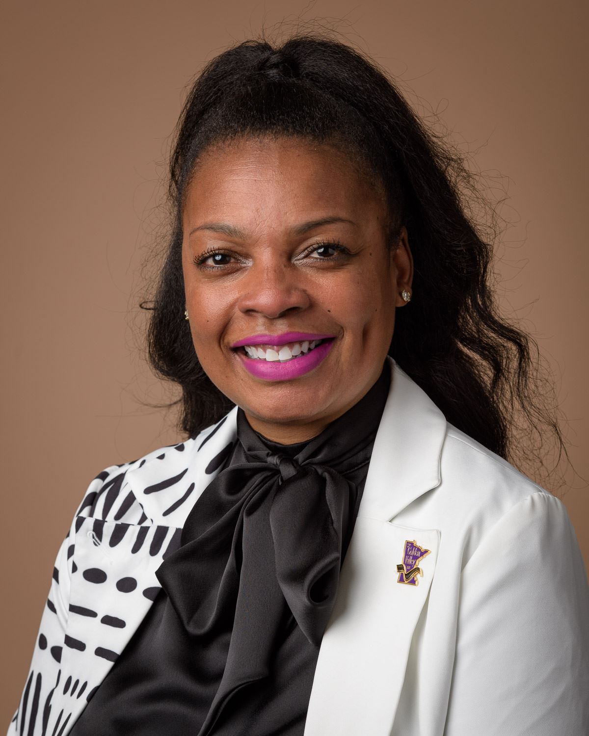 Roslyn Harmon headshot